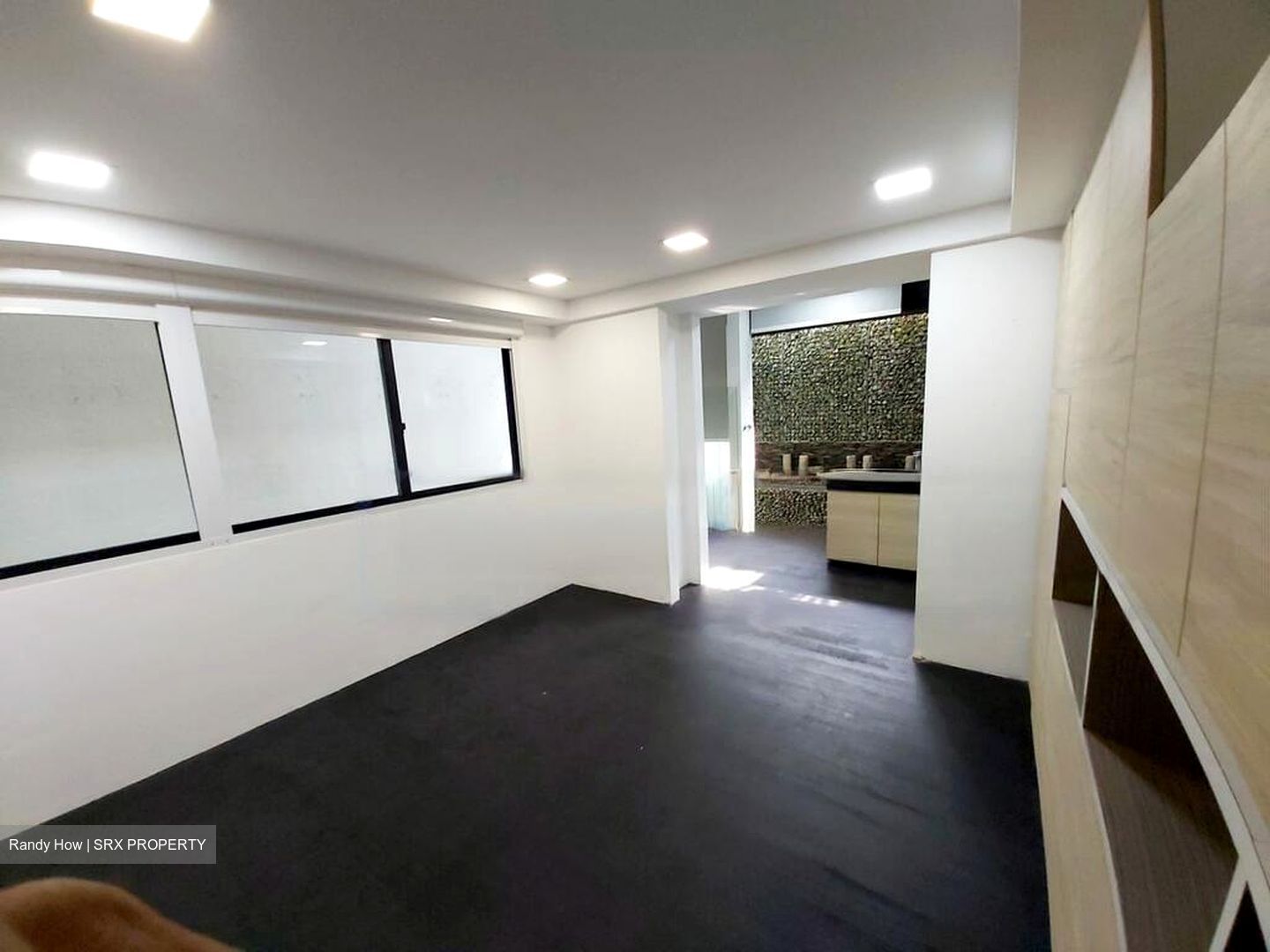 Orchard Road (D9), Terrace #480318411